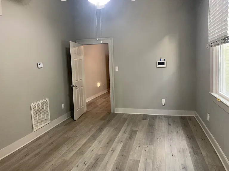 2630 Eagle St — Photo 10