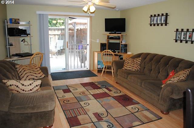 1st image of 15802 NE 87th Cir