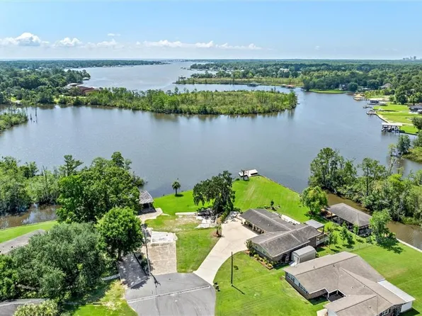 3801 Point Rd, Mobile, AL 36619