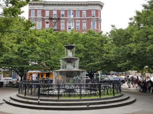 290 6th Avenue image 16 of 17