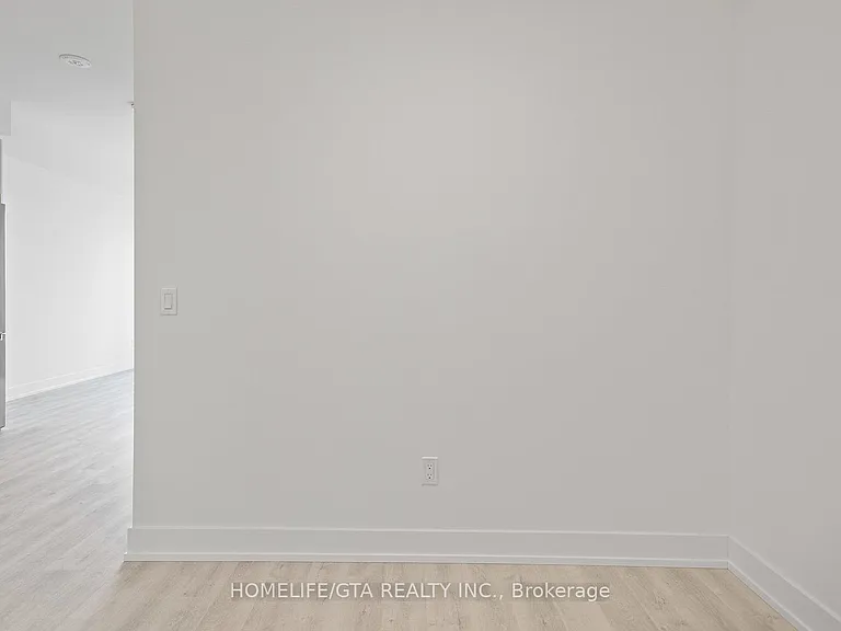 60 Central Park Dr #908 — Photo 9