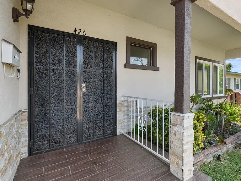 426 Santa Paula Ave — Photo 15