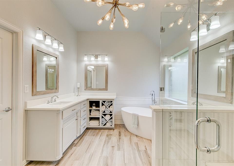 1st image of 326 Spyglass Dr