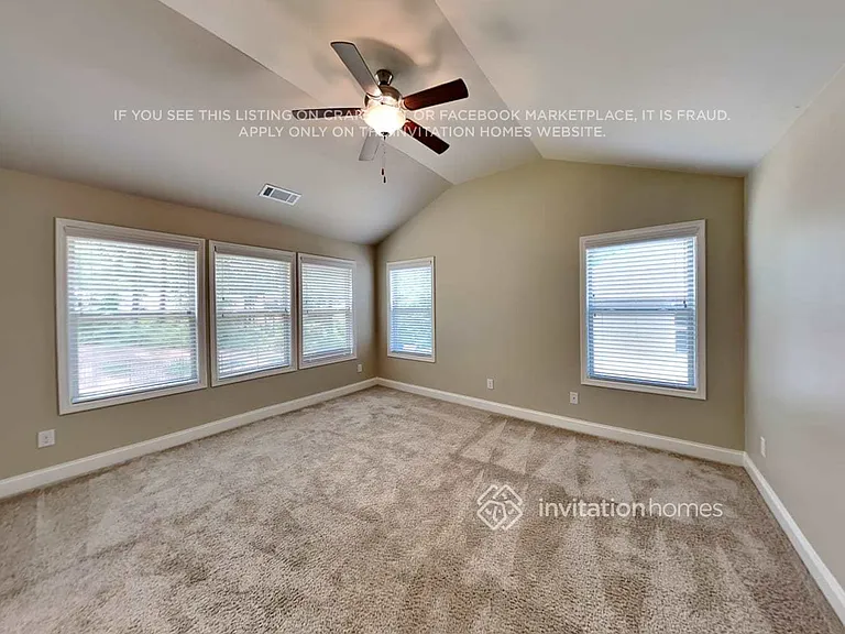 56 Oak Point Ct — Photo 12