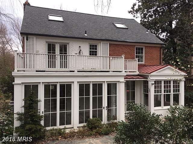 2nd image of 4122 Aspen St