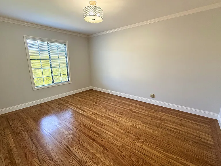 345 Granada Dr — Photo 23
