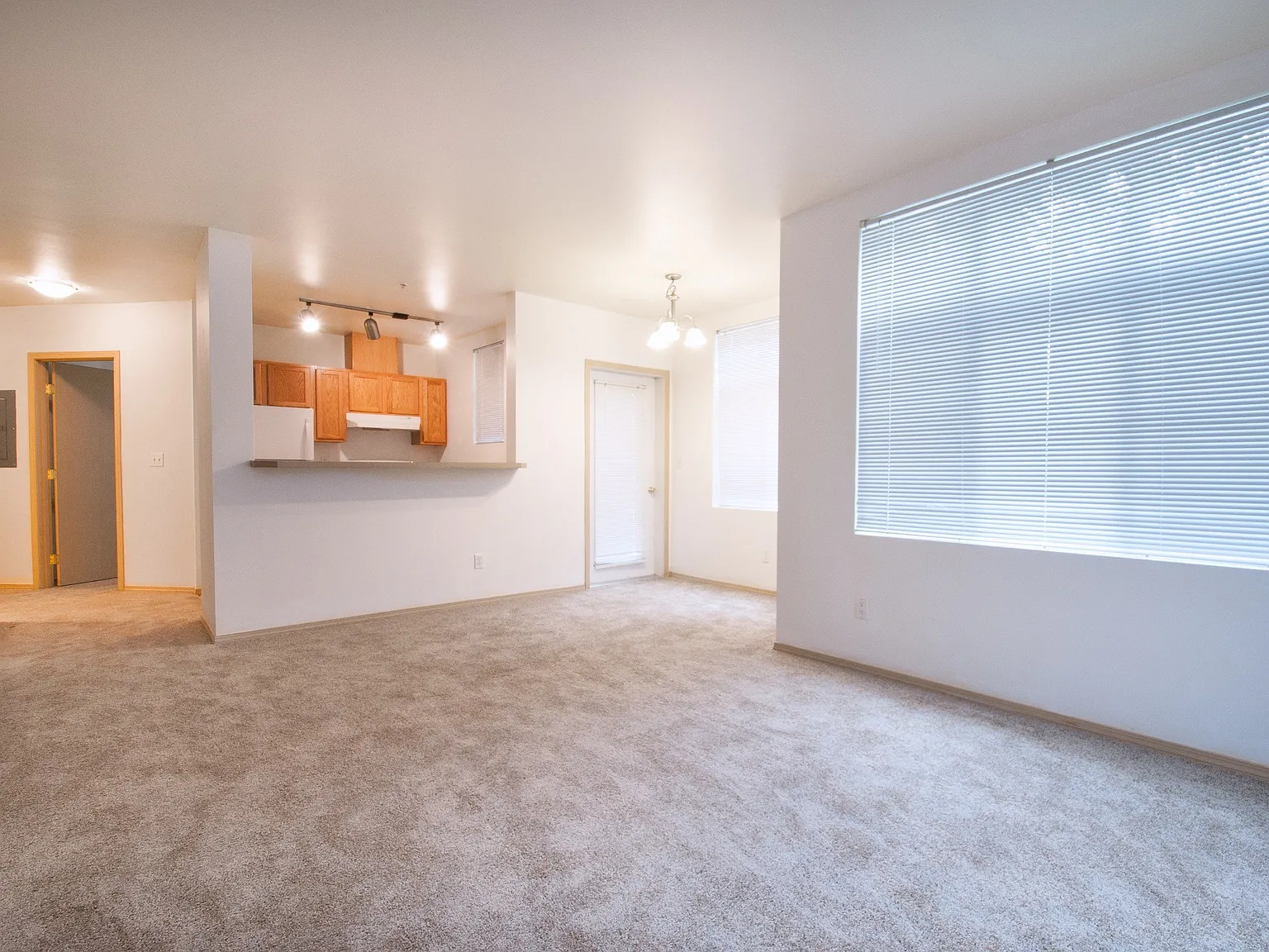 Maple Court — Photo 1