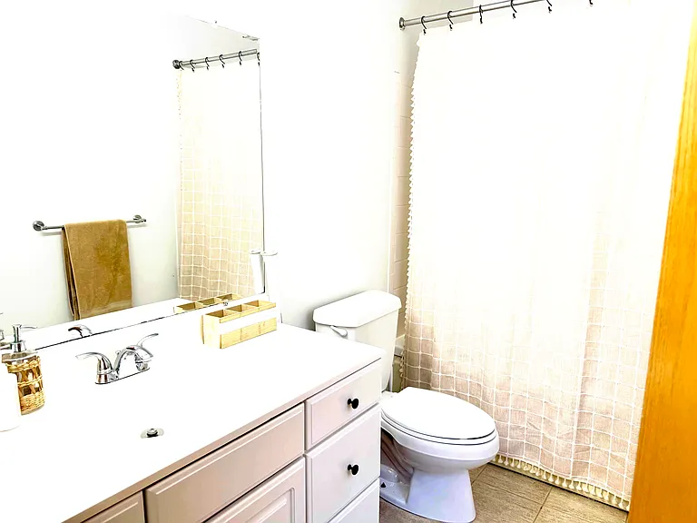 1463 N Leavitt St #3 — Photo 7