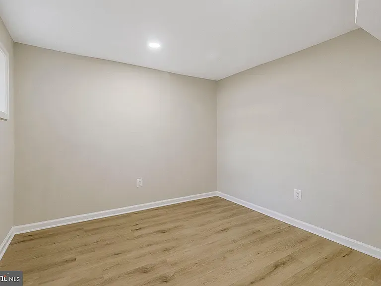 444 Kenyon St NW — Photo 32