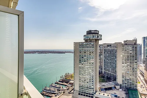 15 Queens Quay E #2905 Photo 1