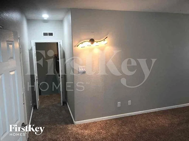 14623 Castle Cove Ln — Photo 22