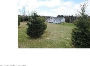 490 Grandview Ave, Madawaska, ME 04756