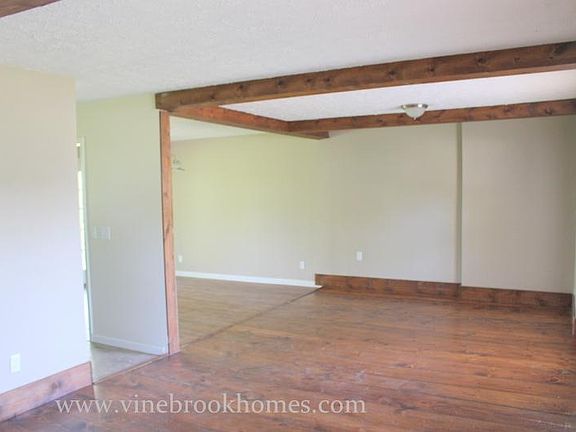 4th image of 844 Cliffside Dr