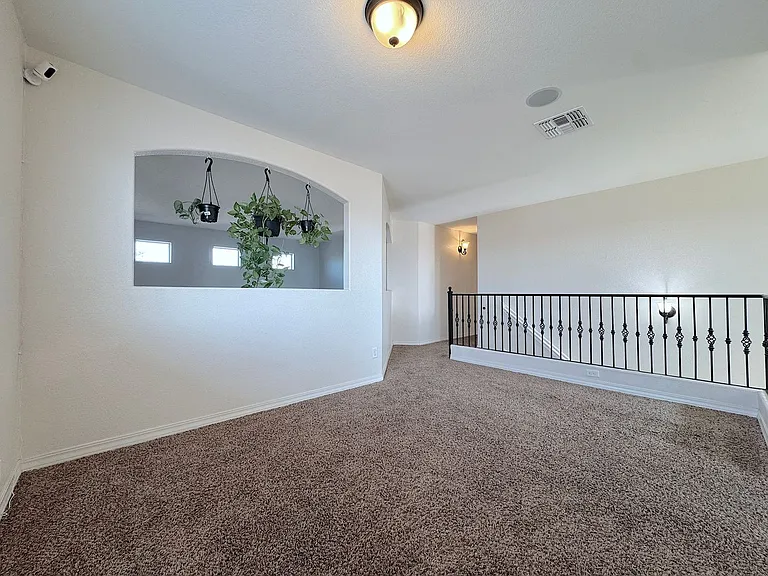 2068 Robert Minnie Pl — Photo 26