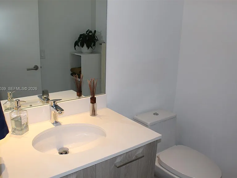501 NE 31st St #2705 — Photo 13