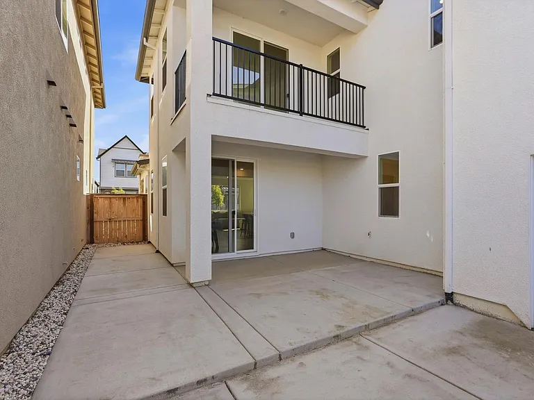 2809 Earthened Walk — Photo 34