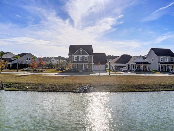 2nd image of 121 Garden Lily Ln