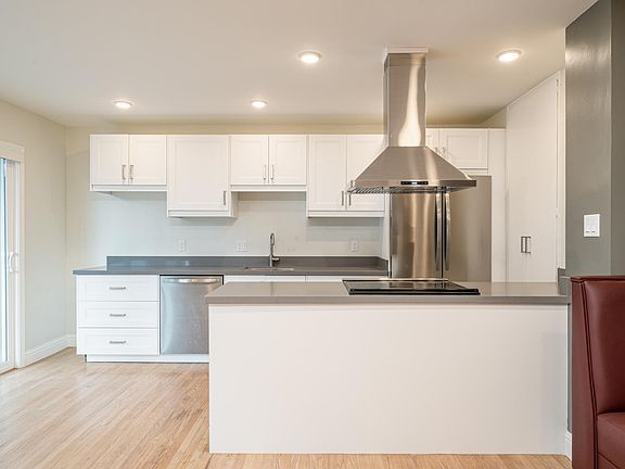 4th image of 1110 Jackson St #1