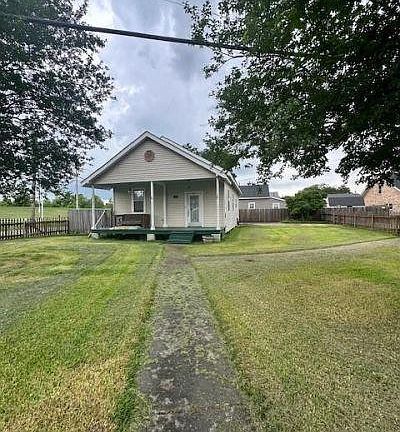 2nd image of 18 S Destrehan Ave