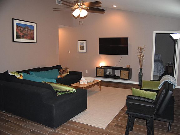 2nd image of 2920 Candace Cir