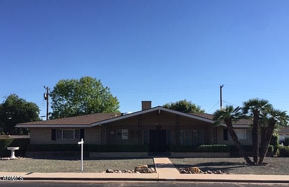 2nd image of 1421 E 1st Pl