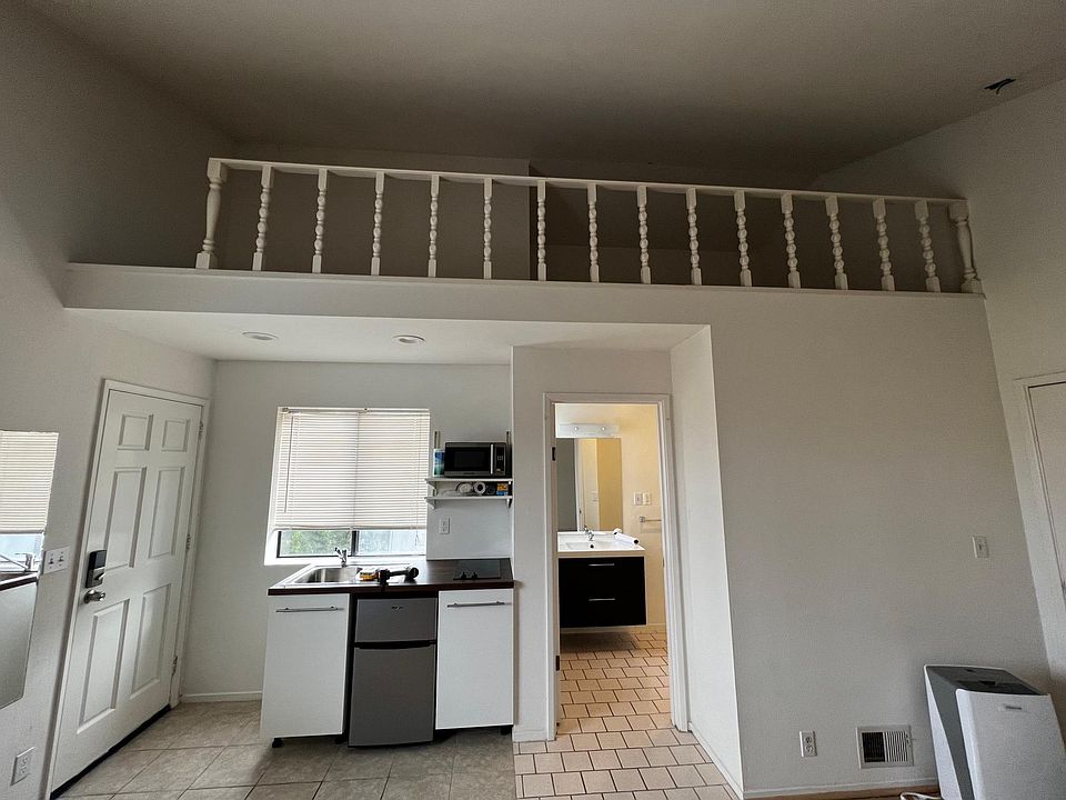 1st image of 165 Ashland Dr