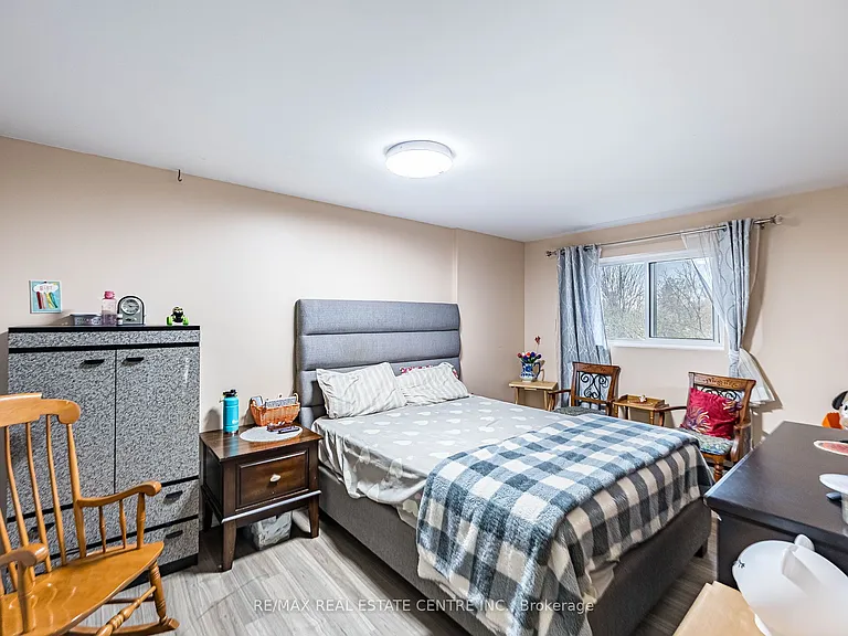 49 Rhonda Rd #121 — Photo 35