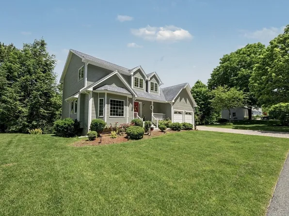 78 Hammersmith Dr, Saugus, MA 01906