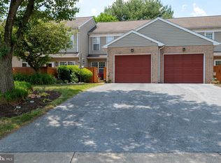 136 Pinnacle Point Dr, Lancaster, PA 17601