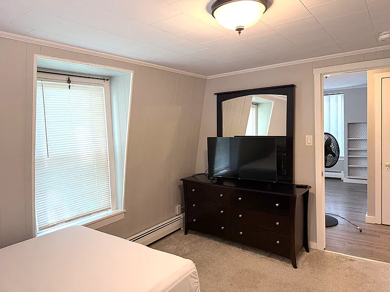 32 Nichols St #5 — Photo 7