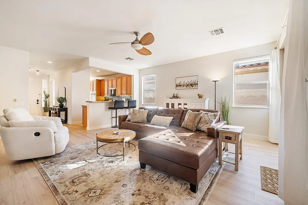 2 bed, 1571 sqft, $2,500 — Photo 4