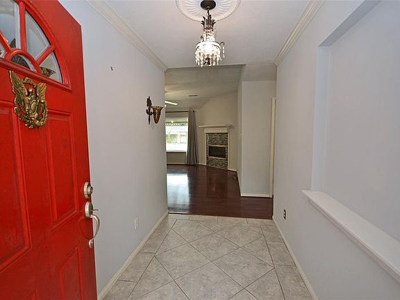 3rd image of 2402 Brutus Dr