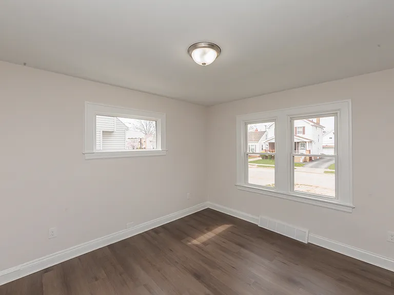 21870 Ball Ave — Photo 6