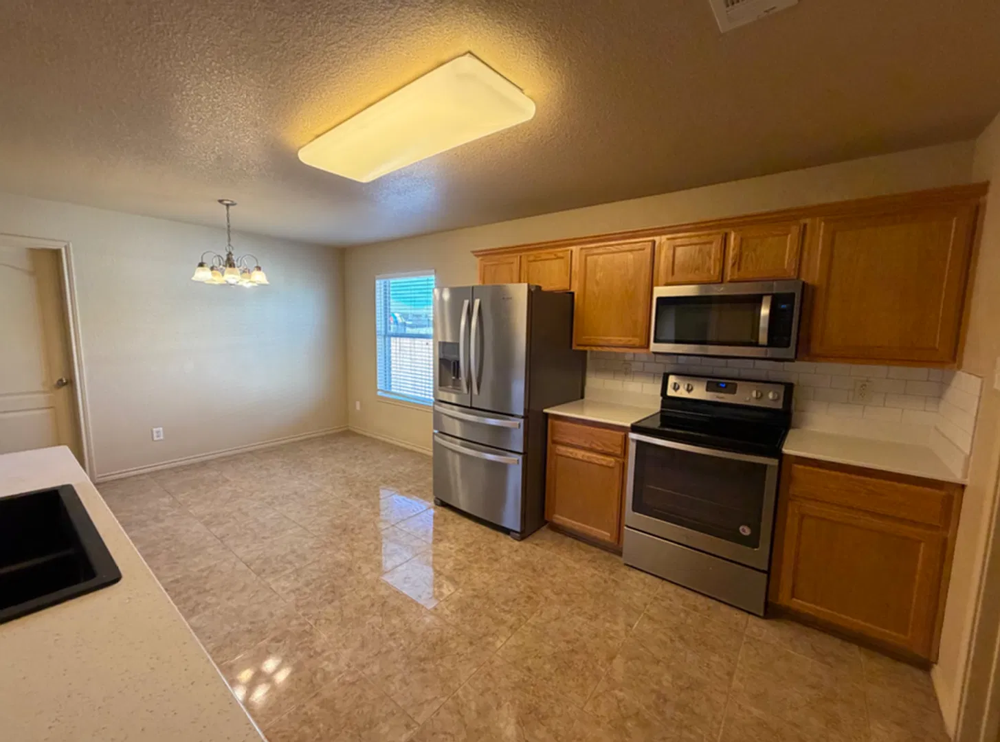 Welcome Home to 2415 Isabelle Dr! — Photo 3