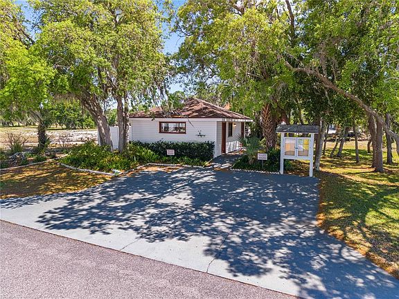 5th image of 34 FAIRVIEW DRIVE N
