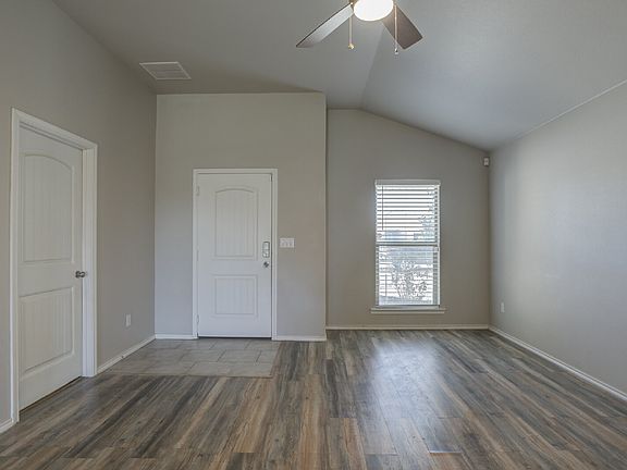 4th image of 13308 Avenue V