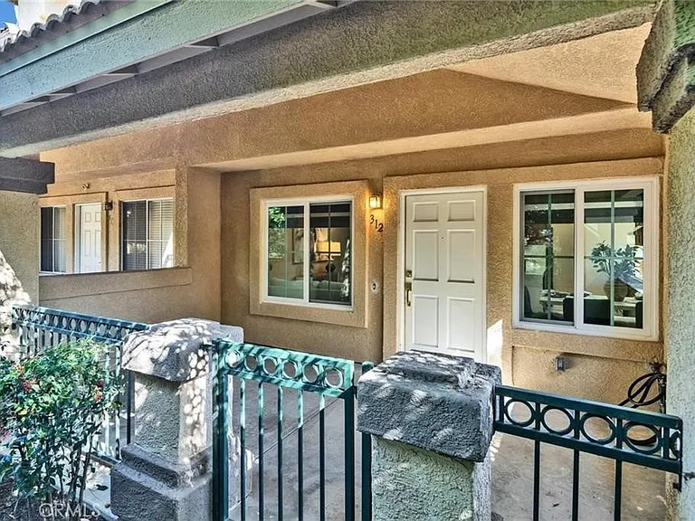 312 Torito Ln — Photo 1