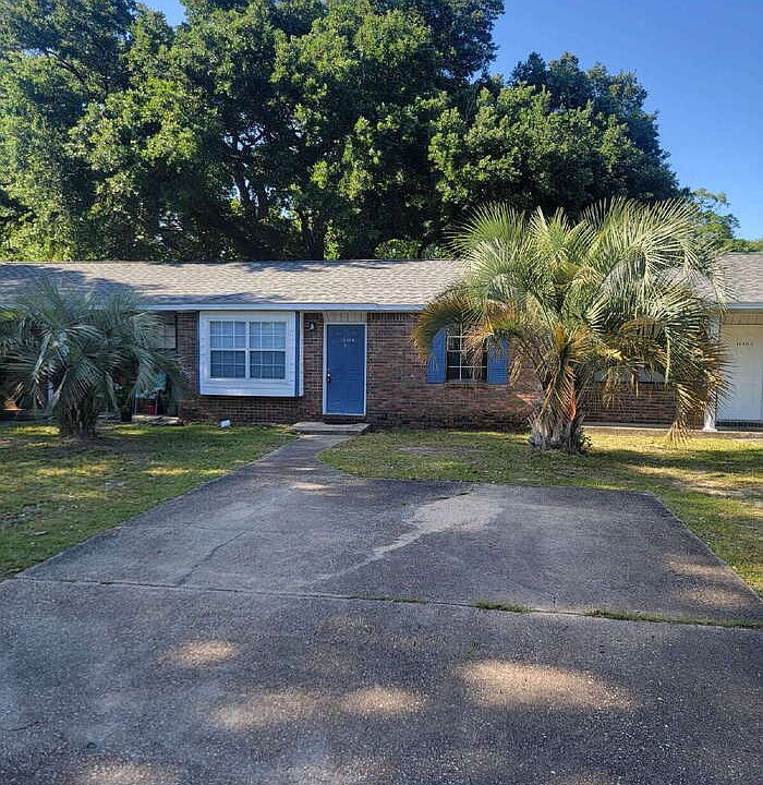 1st image of 1030 Sable Dr APT B