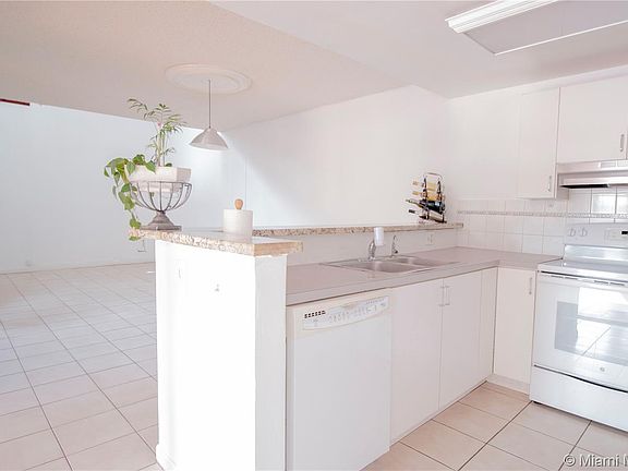 5th image of 10099 NW 4th Ln #3-9
