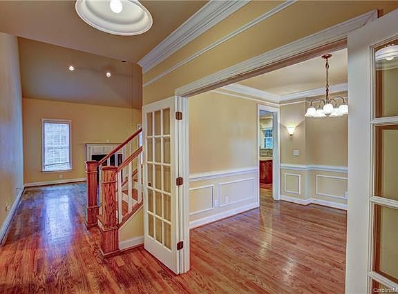 5th image of 136 Blaythorne Ln