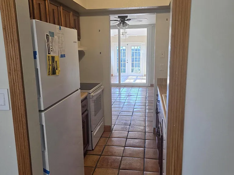 3915 Mount Sterling Ave — Photo 4