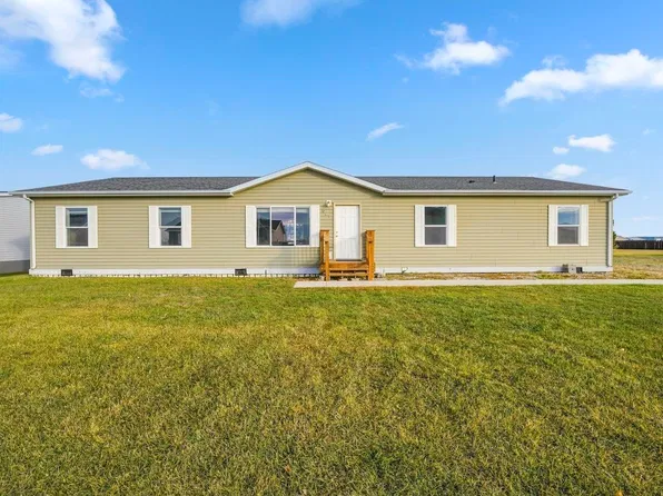 621 9th Ave SE, Stanley, ND 58784