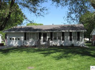 2011 S Harrison Ave, Sedalia, MO 65301