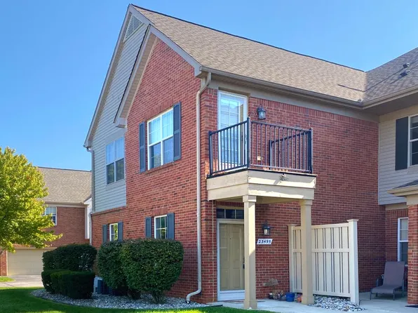 23495 Williamsburg Cir, Woodhaven, MI 48183