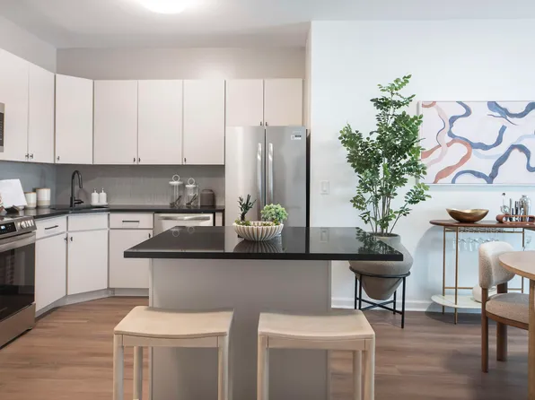 55 Riverwalk Place image 1 of 37