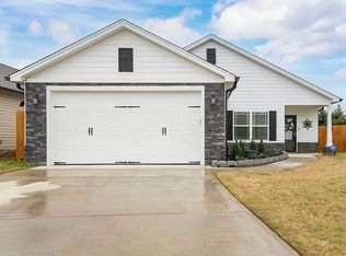 12 Browning Dr, Rossville, GA 30741