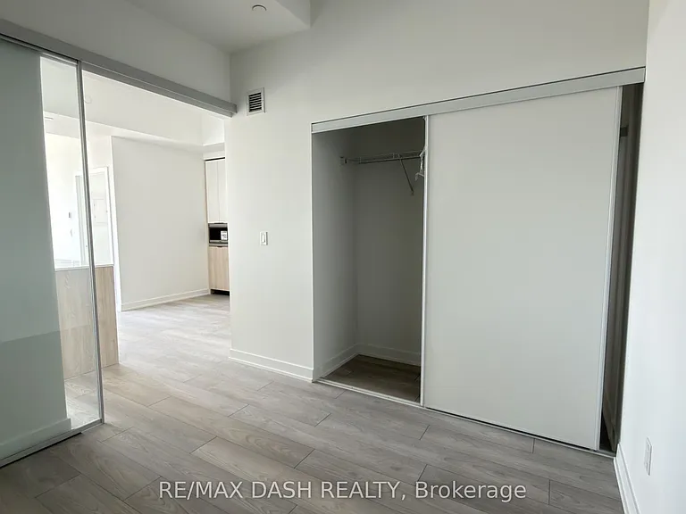 1007 The Queensway #610 — Photo 18