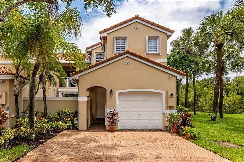 1st image of 1375 Yellowheart Way #1375