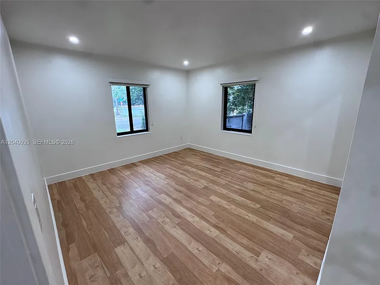 375 SW 32nd Rd — Photo 34