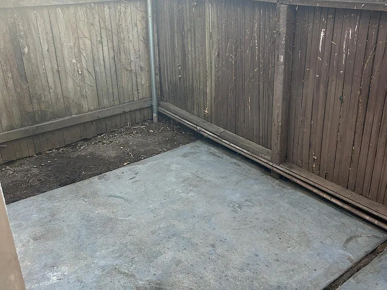 1940 Broadway St #2 — Photo 15
